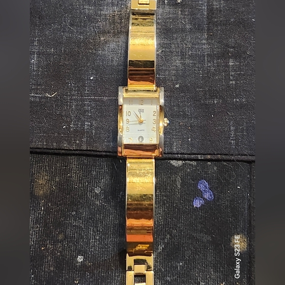 GVII Womens goldtone watch